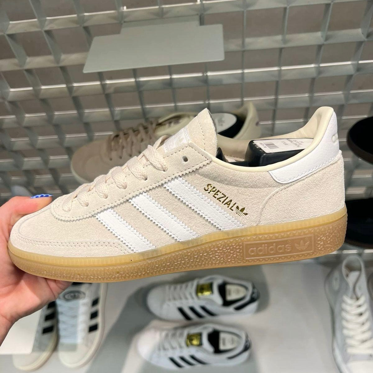 SPEZIAL BEGE BRANCO