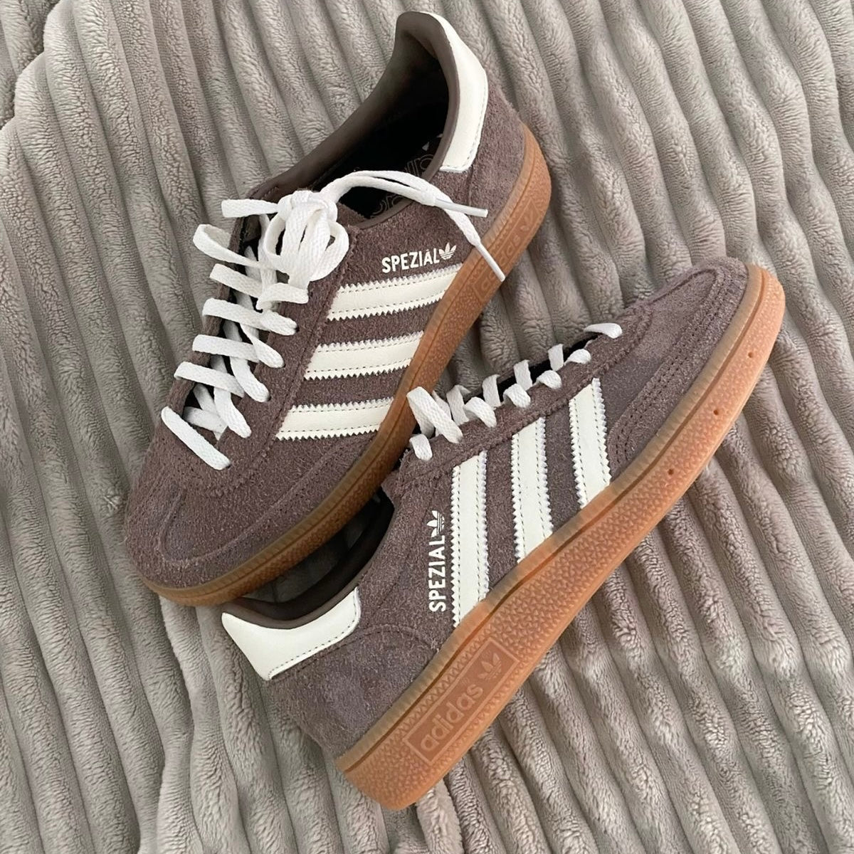 SPEZIAL TAUPE