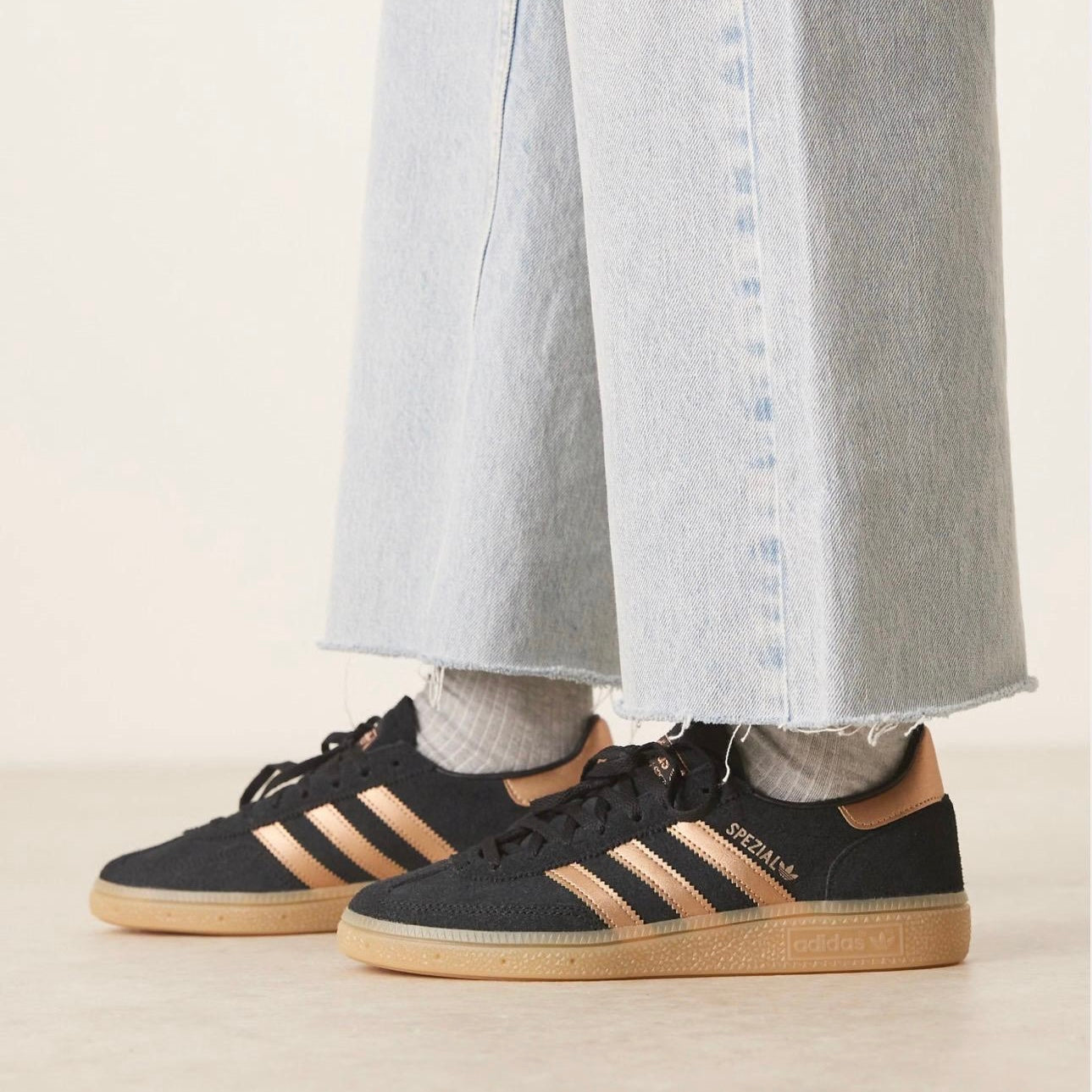 SPEZIAL PRETO BRONZE