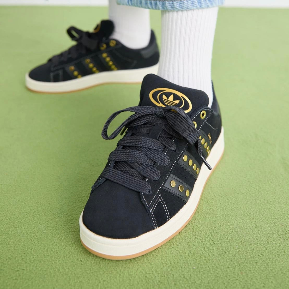 CAMPUS BLACK WITH STUDS