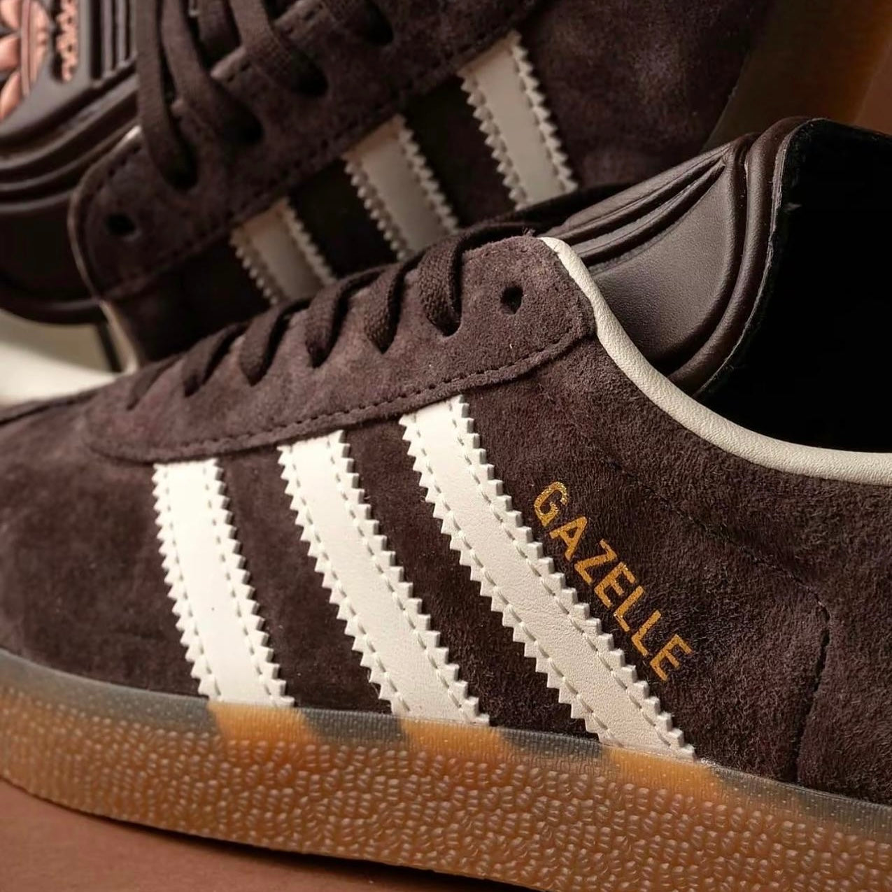 GAZELLE CASTANHO BEGE ROSA