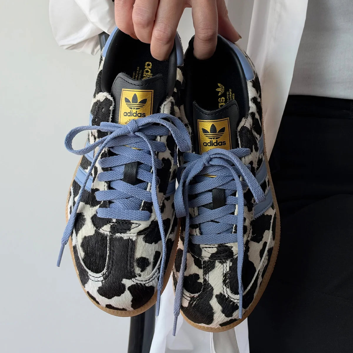 SAMBA OG COW PRINT WHITE/BLACK